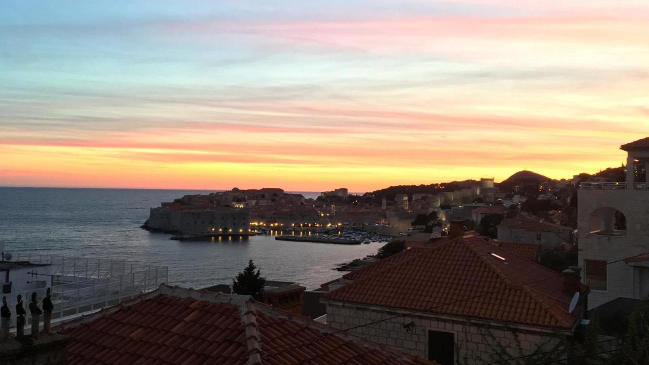 Sunset Over The Dubrovnik's Old Town Apartment Dubrovnik
